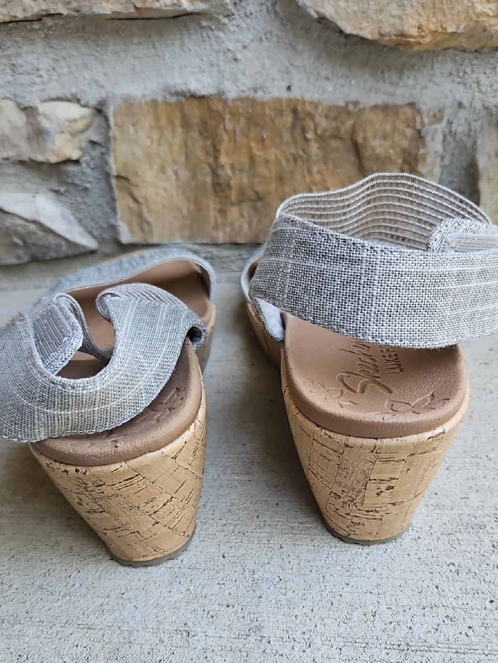 Skechers Silver Sparkle Elastic Strap Sandals 7 New Luxe Foam - Picture 6 of 11